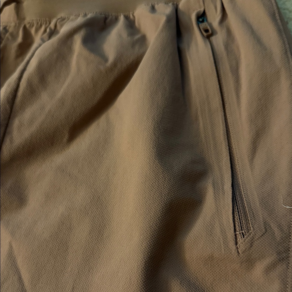 Lululemon Men's Mauve Shorts - Picture 6 of 9